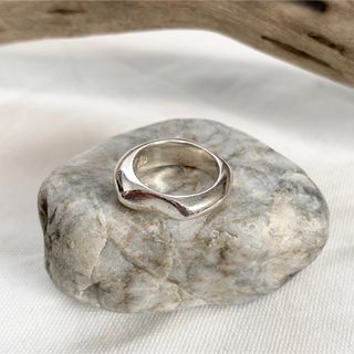 フミカウチダ(FUMIKA_UCHIDA)の【匿名発送】【限定】Vintage Solid Wave SV925 Ring (リング(指輪))