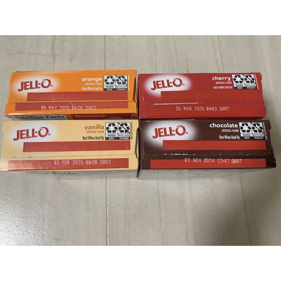 JELL-O ジェロのゼリー　4種類　Big サイズ 食品/飲料/酒の食品(菓子/デザート)の商品写真
