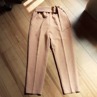 ザラ(ZARA)のZARA　美品　パンツ(カジュアルパンツ)