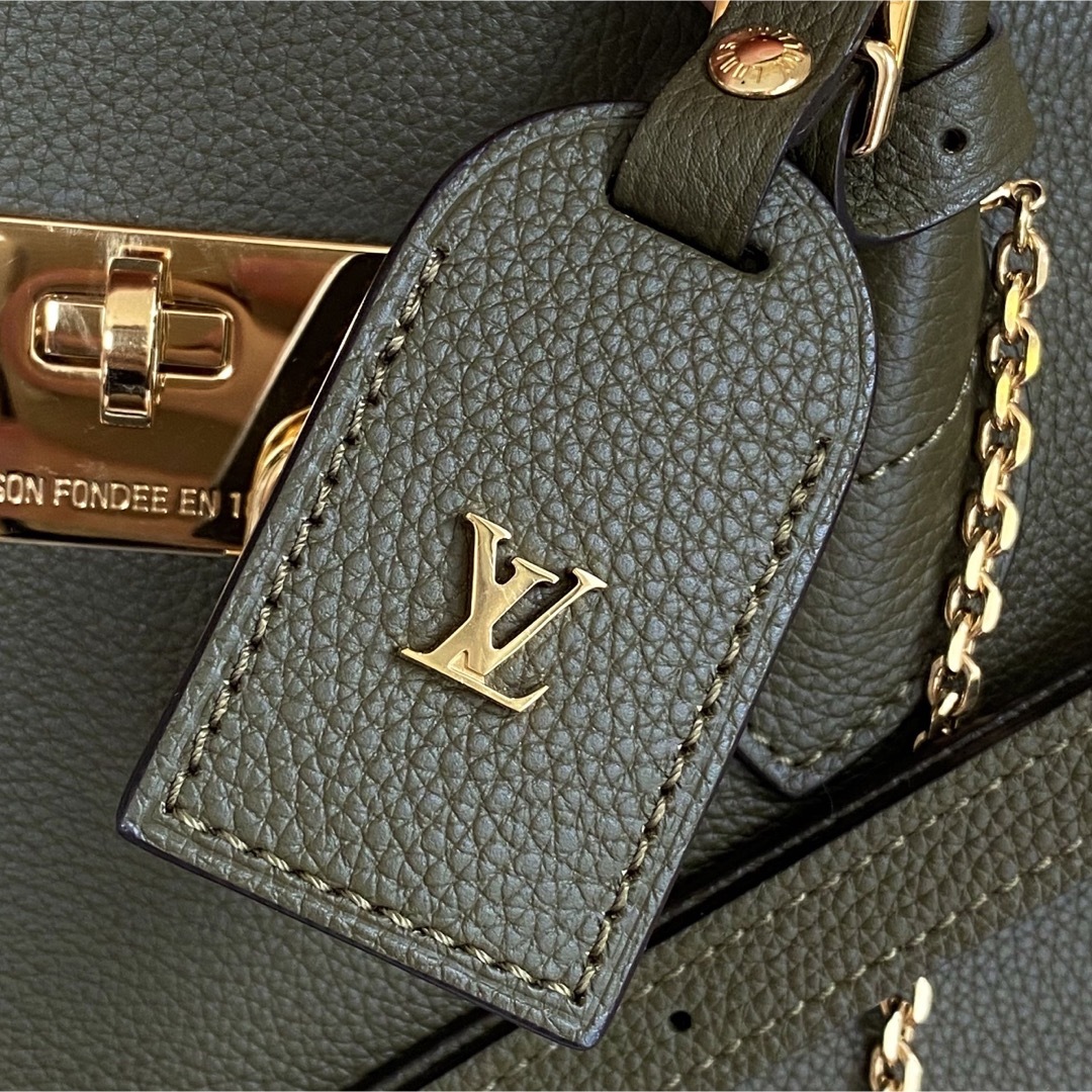 LOUIS VUITTON(ルイヴィトン)の【Louis vuitton】ミラMM 2WAY 大容量　ショルダー　ローリエ レディースのバッグ(ショルダーバッグ)の商品写真