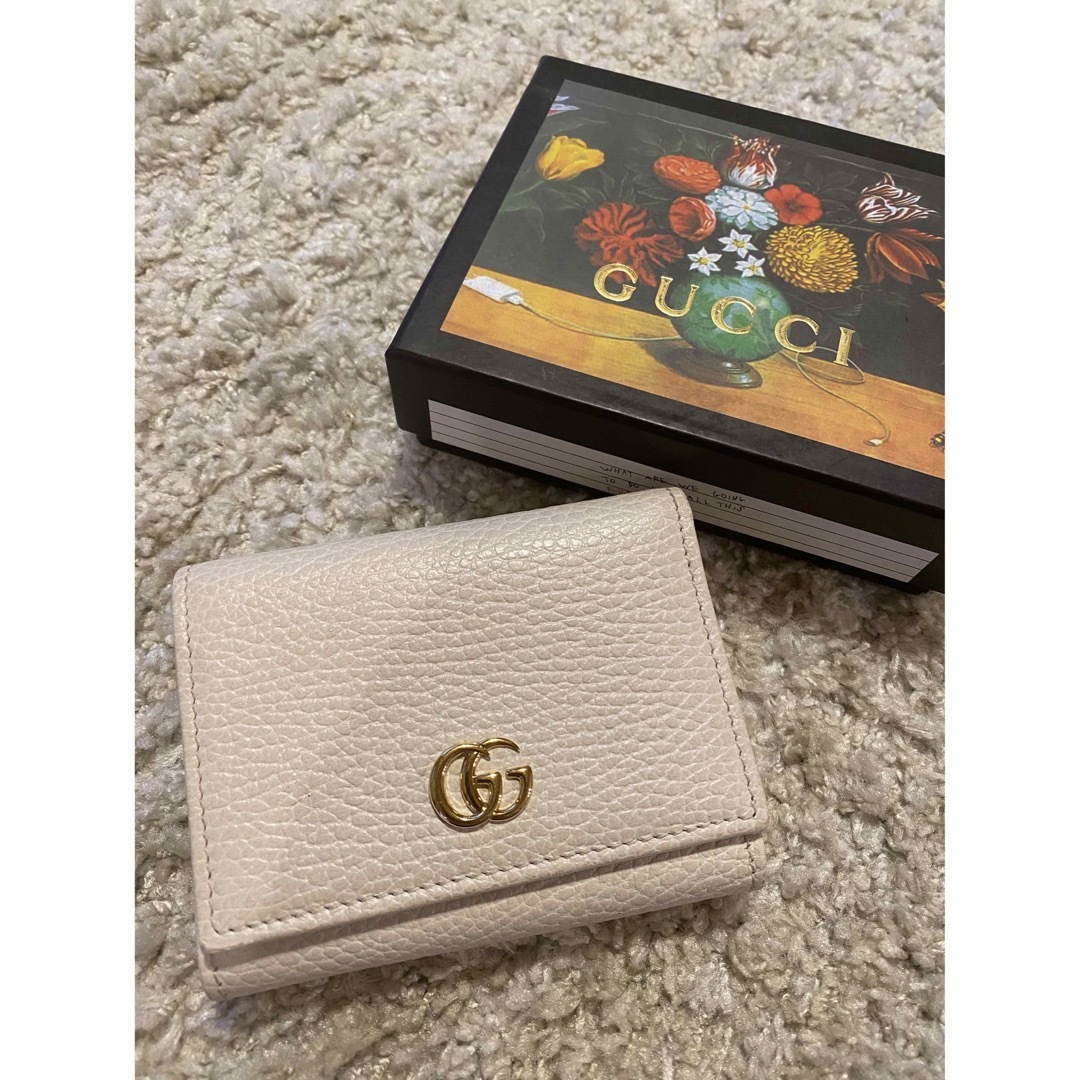 Gucci - 美品 GUCCI マーモント レザー オフホワイト 三つ折財布の通販