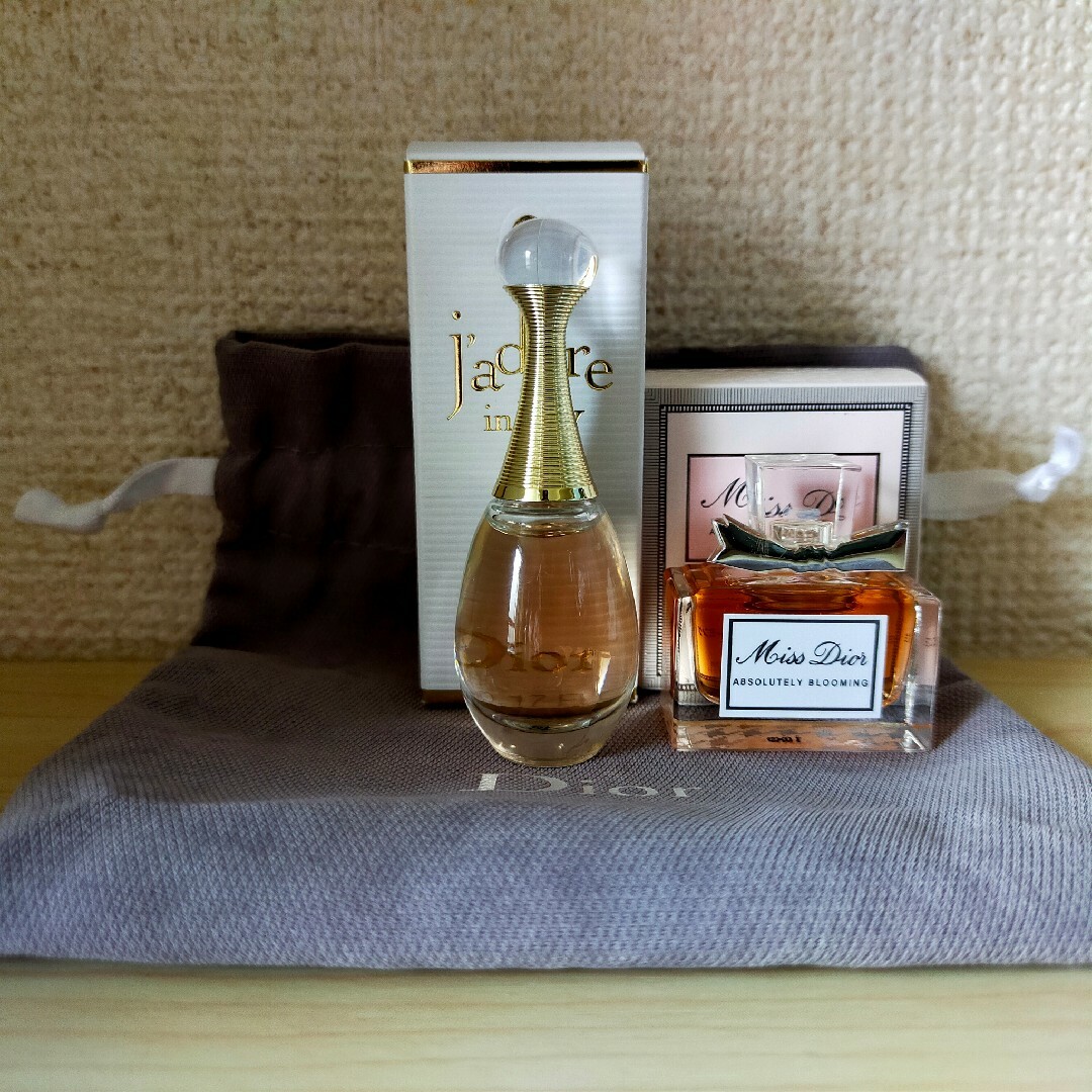 Christian Dior(クリスチャンディオール)のDior　香水サンプル2点セット＋巾着袋 コスメ/美容の香水(香水(女性用))の商品写真