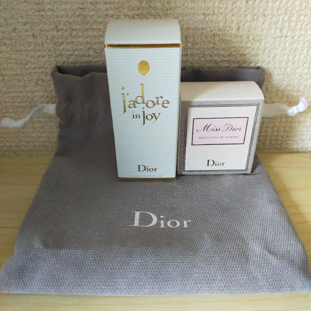 Christian Dior(クリスチャンディオール)のDior　香水サンプル2点セット＋巾着袋 コスメ/美容の香水(香水(女性用))の商品写真