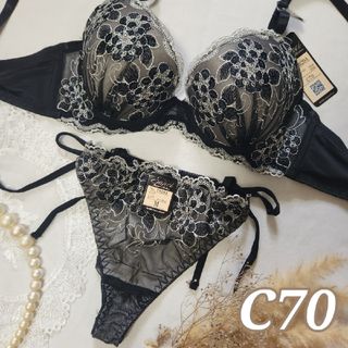 №102【C70】レースフラワー ブラジャー＆Tバック 上下セット 紐パン(ブラ&ショーツセット)