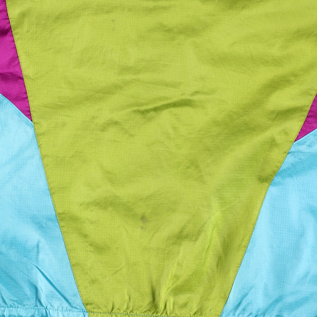 NIKE(ナイキ)の古着 ナイキ NIKE ウインドブレーカー レディースXL /eaa363092 レディースのジャケット/アウター(ナイロンジャケット)の商品写真