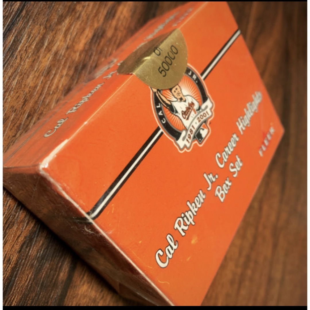 MLB(メジャーリーグベースボール)の【送料込】カル・リプケン選手の記念トレーディングカード限定ボックス2001 エンタメ/ホビーのトレーディングカード(Box/デッキ/パック)の商品写真
