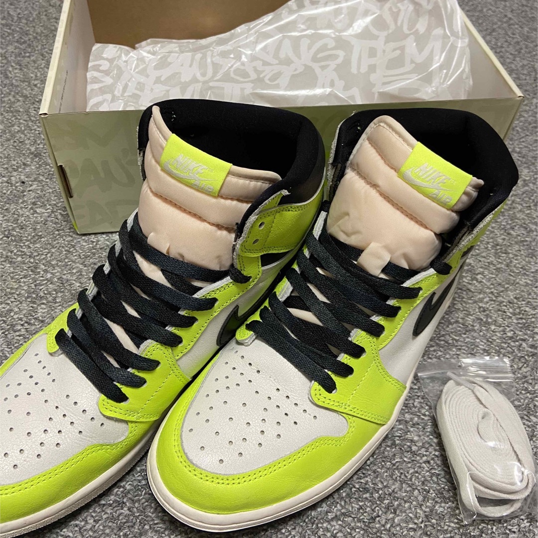 NIKE AIR JORDAN 1 RETRO HIGH OG  Volt 28