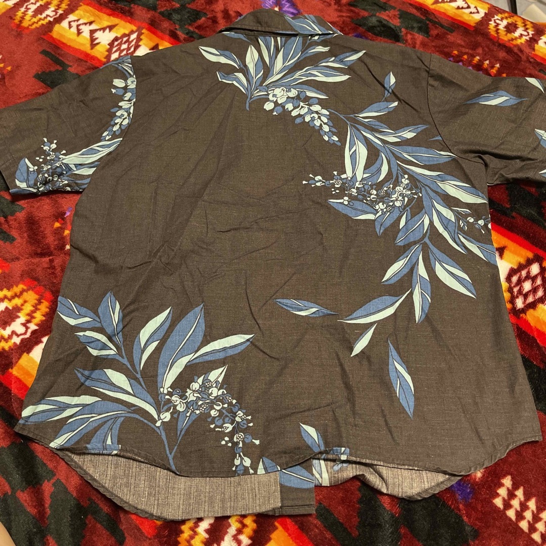 SHISA WEAR(シーサーウェア)のかりゆしMサイズ レディースのトップス(シャツ/ブラウス(半袖/袖なし))の商品写真