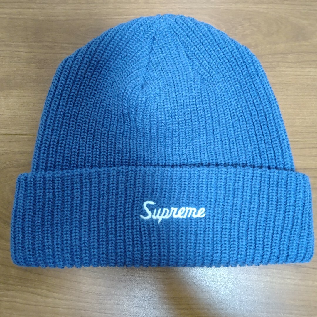 Supreme(シュプリーム)のSUPREME　ニット帽 メンズの帽子(ニット帽/ビーニー)の商品写真