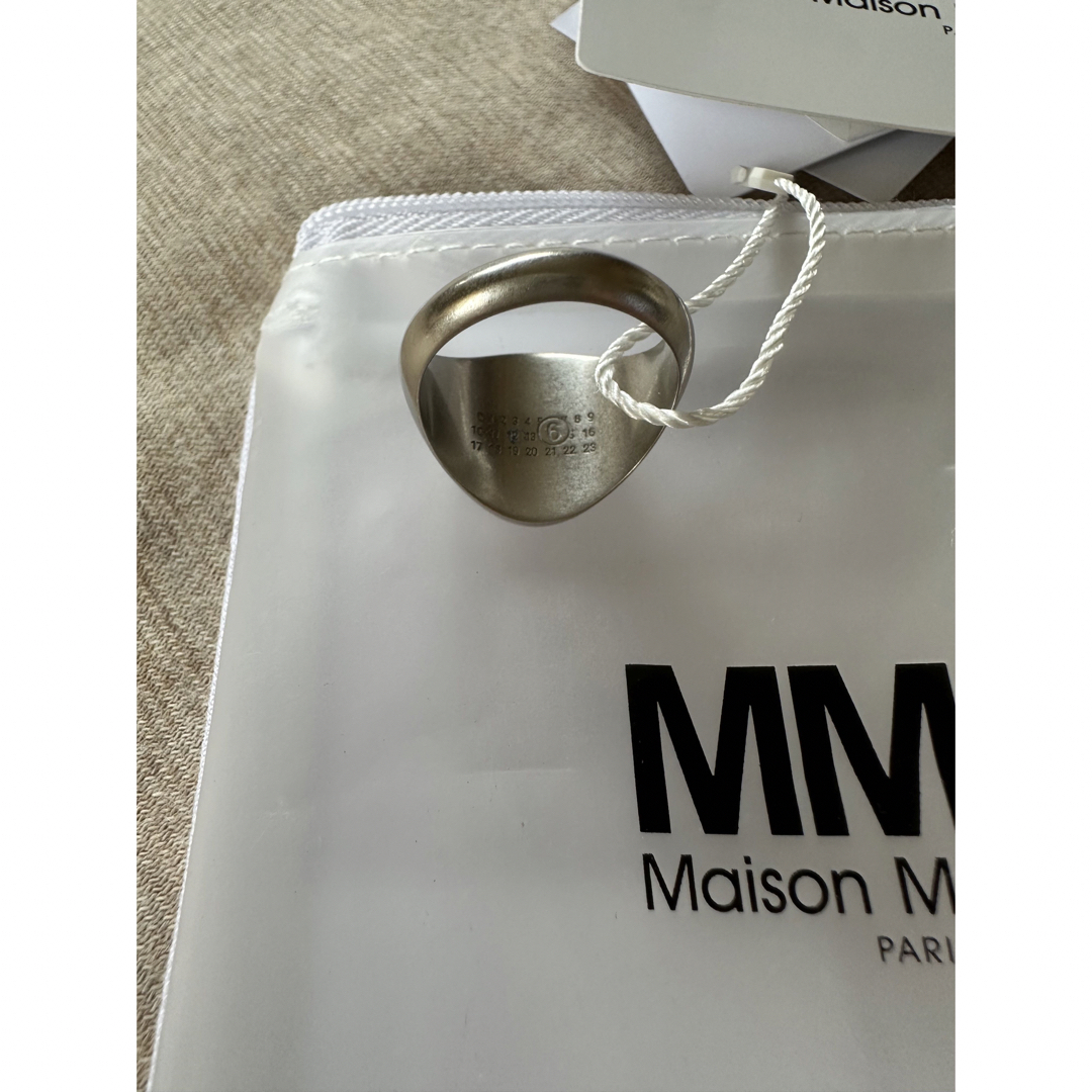 リング(指輪)4新品 メゾン マルジェラ MM6 オーバル シュバリエ リング シルバー 指輪