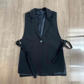 ZARA - サイドスリットベストの通販 by 25shop|ザラならラクマ
