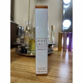 セフォラ(Sephora)の新品 Kayali Vanilla 28カヤリバニラ28トラベルスプレー10ml(香水(女性用))