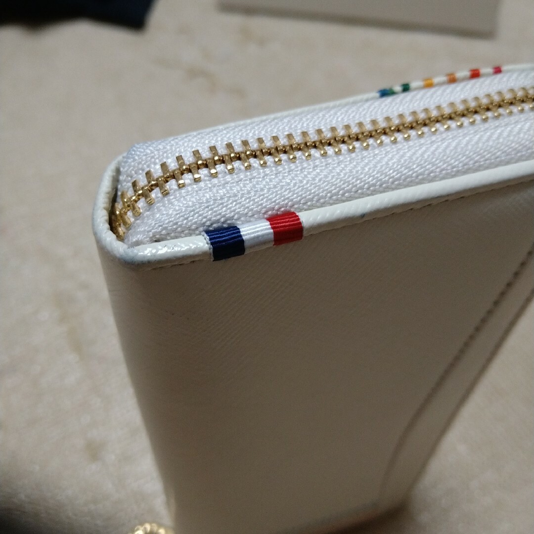 CASTELBAJAC(カステルバジャック)の汚れあり　CASTELBAJAC 長財布　ホワイト　箱あり メンズのファッション小物(長財布)の商品写真