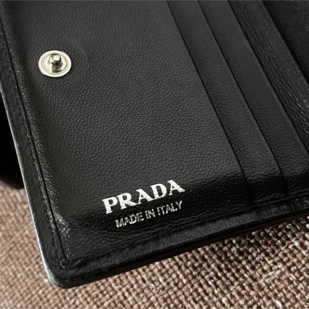 PRADA プラダ 三角ロゴ  二つ折り財布 キルティング ブラック 黒