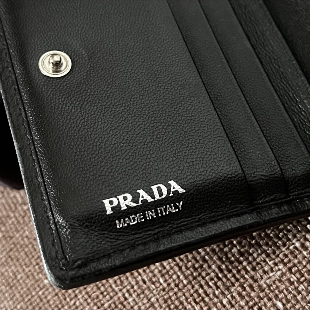 PRADA キルティング1MV204 2CET F0002三角ロゴ二つ折り財布