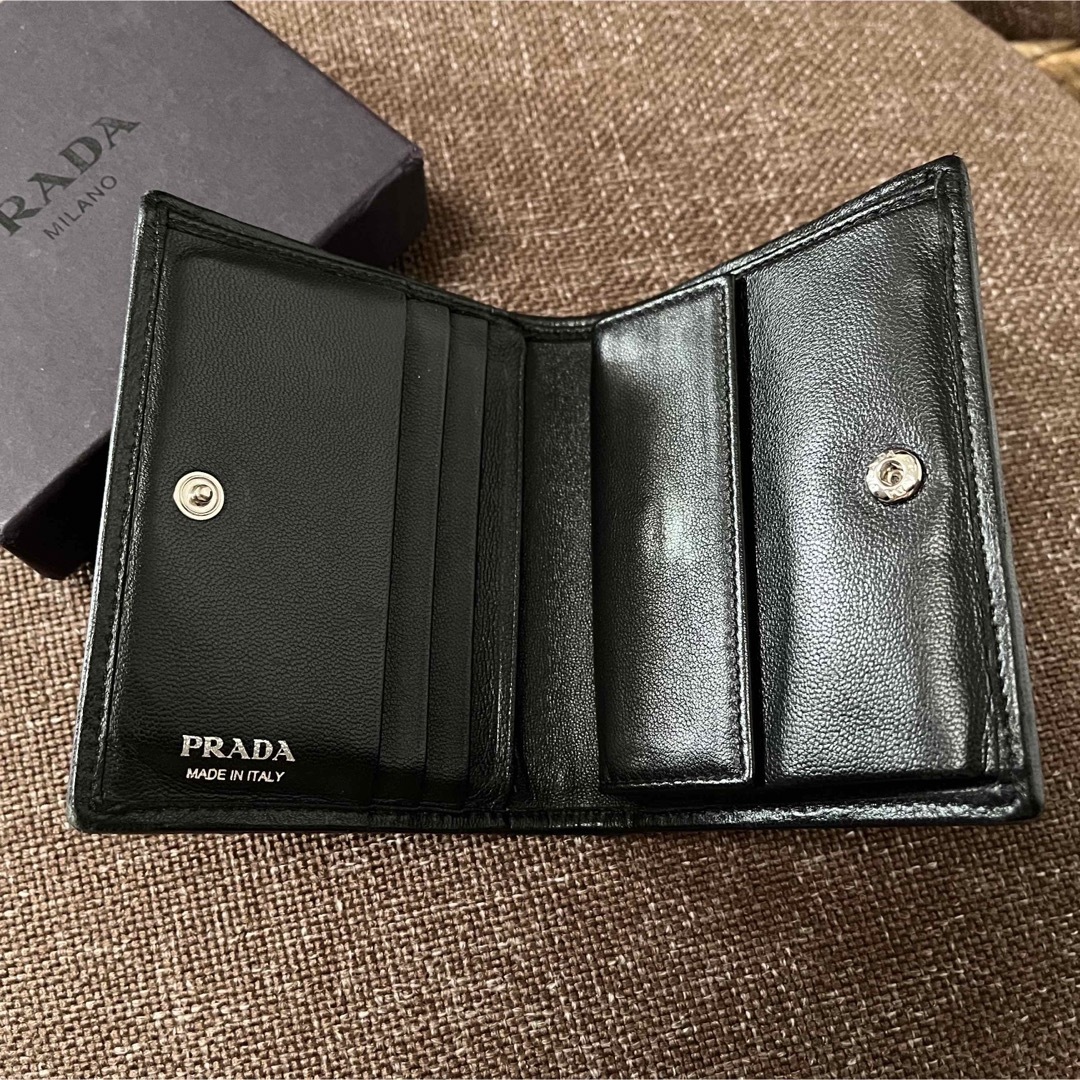 PRADA キルティング1MV204 2CET F0002三角ロゴ二つ折り財布