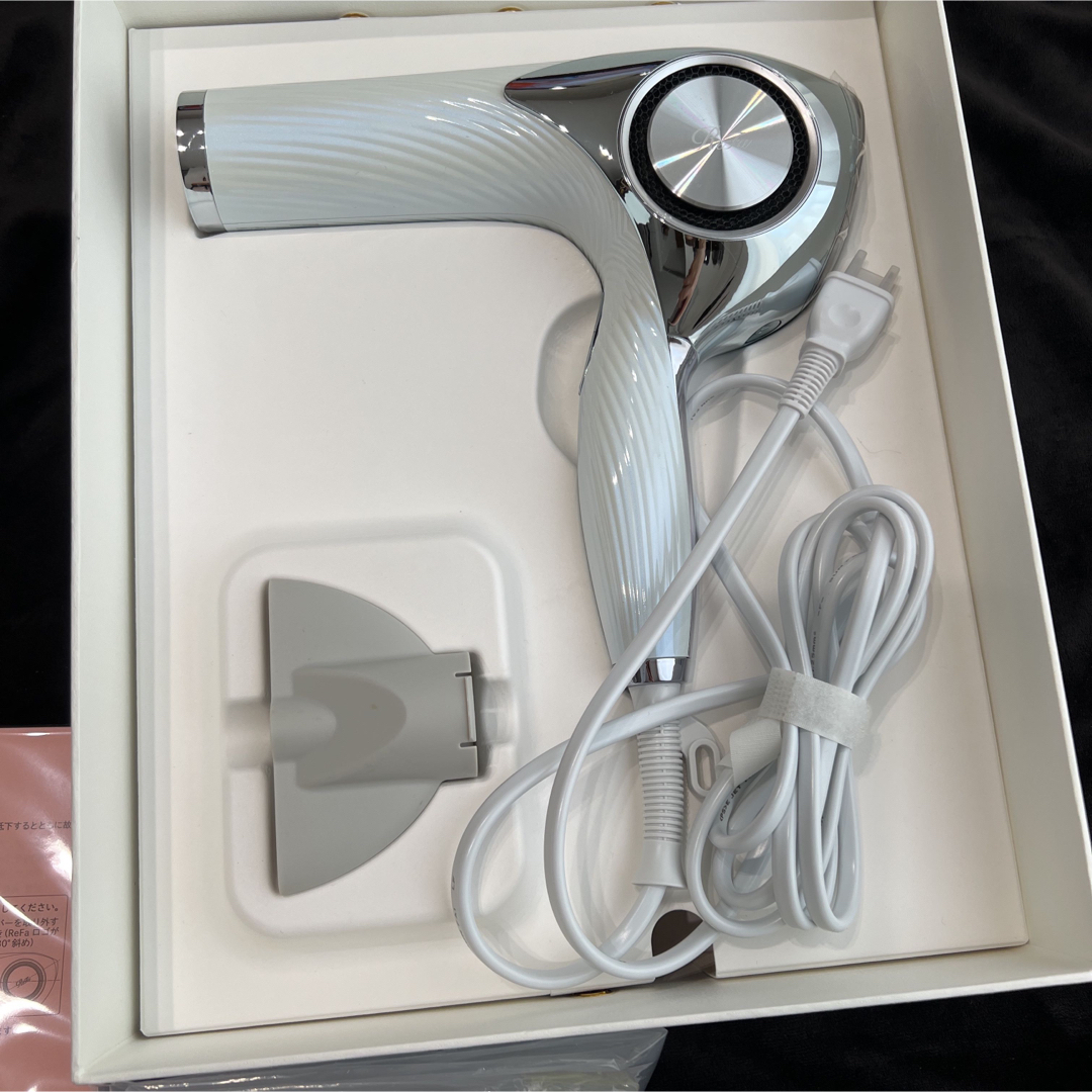 ブティック商品 リファ ビューティク ドライヤープロ ReFa RE-AJ02A
