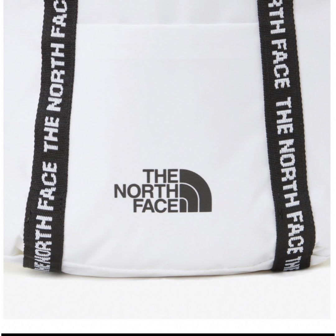 THE NORTH FACE(ザノースフェイス)の【海外限定】正規品　THE NORTH FACE  リュック　バッグ  白 レディースのバッグ(リュック/バックパック)の商品写真