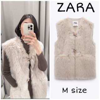 フェイクファーベスト　ブラック　ZARA