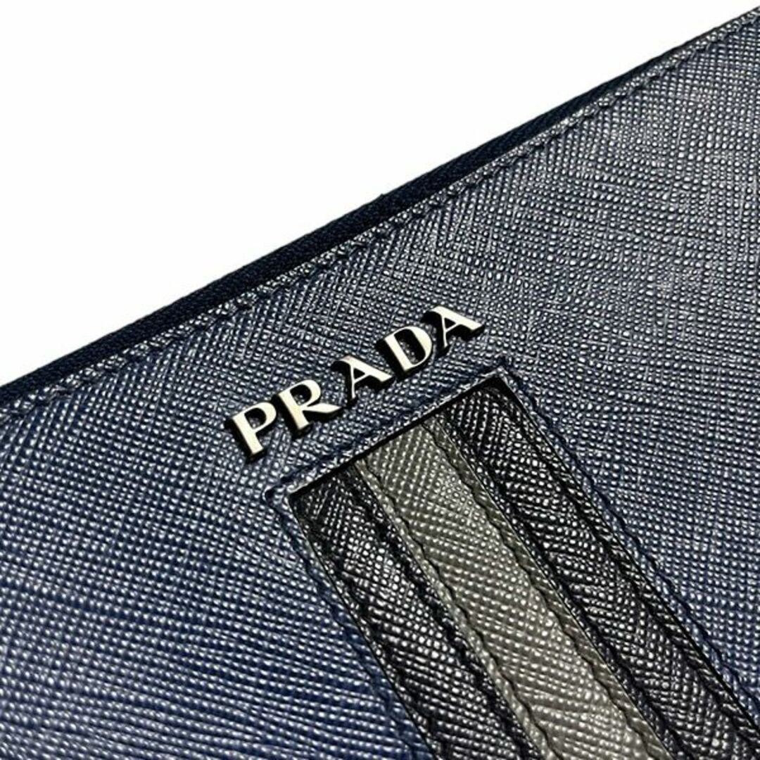 PRADA(プラダ)の【新品】PRADA　クラッチバッグ　ストラップ付　ネイビー　 メンズのバッグ(セカンドバッグ/クラッチバッグ)の商品写真