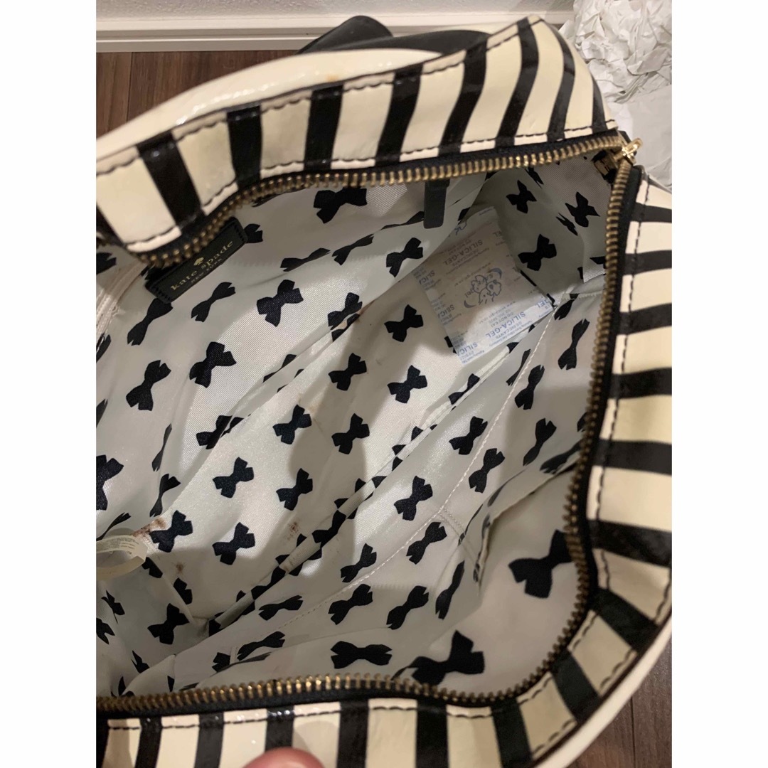 kate spade new york(ケイトスペードニューヨーク)のKate Spade ボーダー柄ショルダー付きバッグ レディースのバッグ(ハンドバッグ)の商品写真