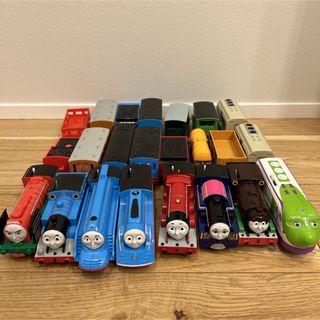 タカラトミー(Takara Tomy)のApple♡様専用　超お得なプラレールSET 〜トーマス箱〜　プラレール　トミー(電車のおもちゃ/車)