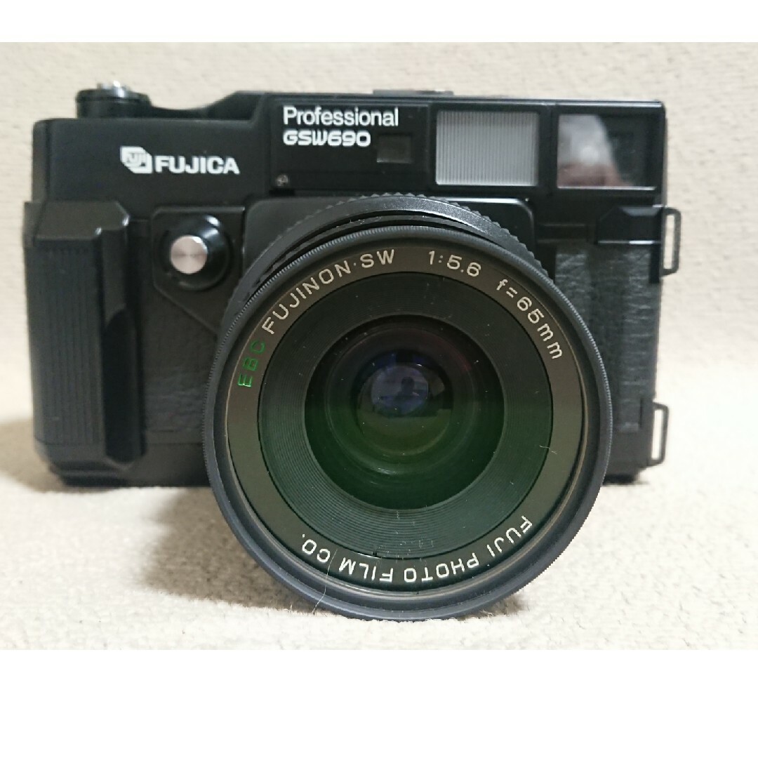 富士フイルム(フジフイルム)の広角(65mm) フジカ FUJICA GSW690 Professional スマホ/家電/カメラのカメラ(フィルムカメラ)の商品写真