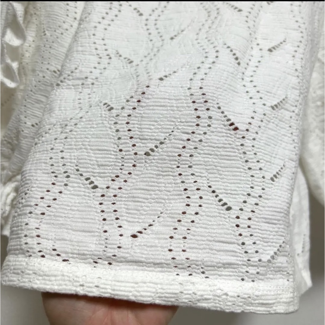 ZARA(ザラ)のZARA バルーンスリーブ　透かし編み　Tシャツ レディースのトップス(Tシャツ(半袖/袖なし))の商品写真