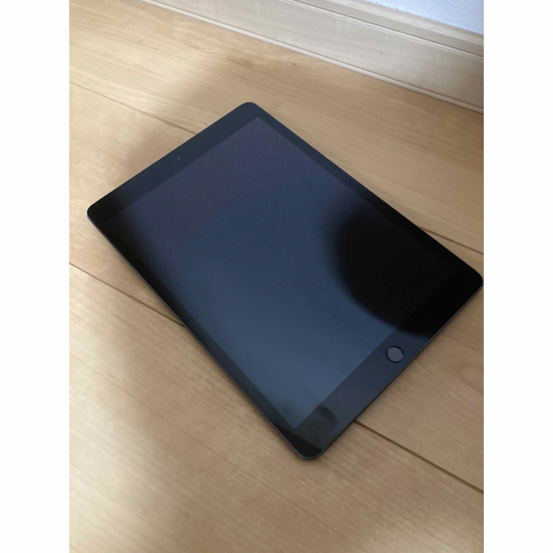 美品 iPad 第5世代 32G Wi-Fiモデルの通販 by SK2361's shop|ラクマ