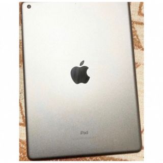 美品iPad 第5世代　32G Wi-Fiモデル(タブレット)