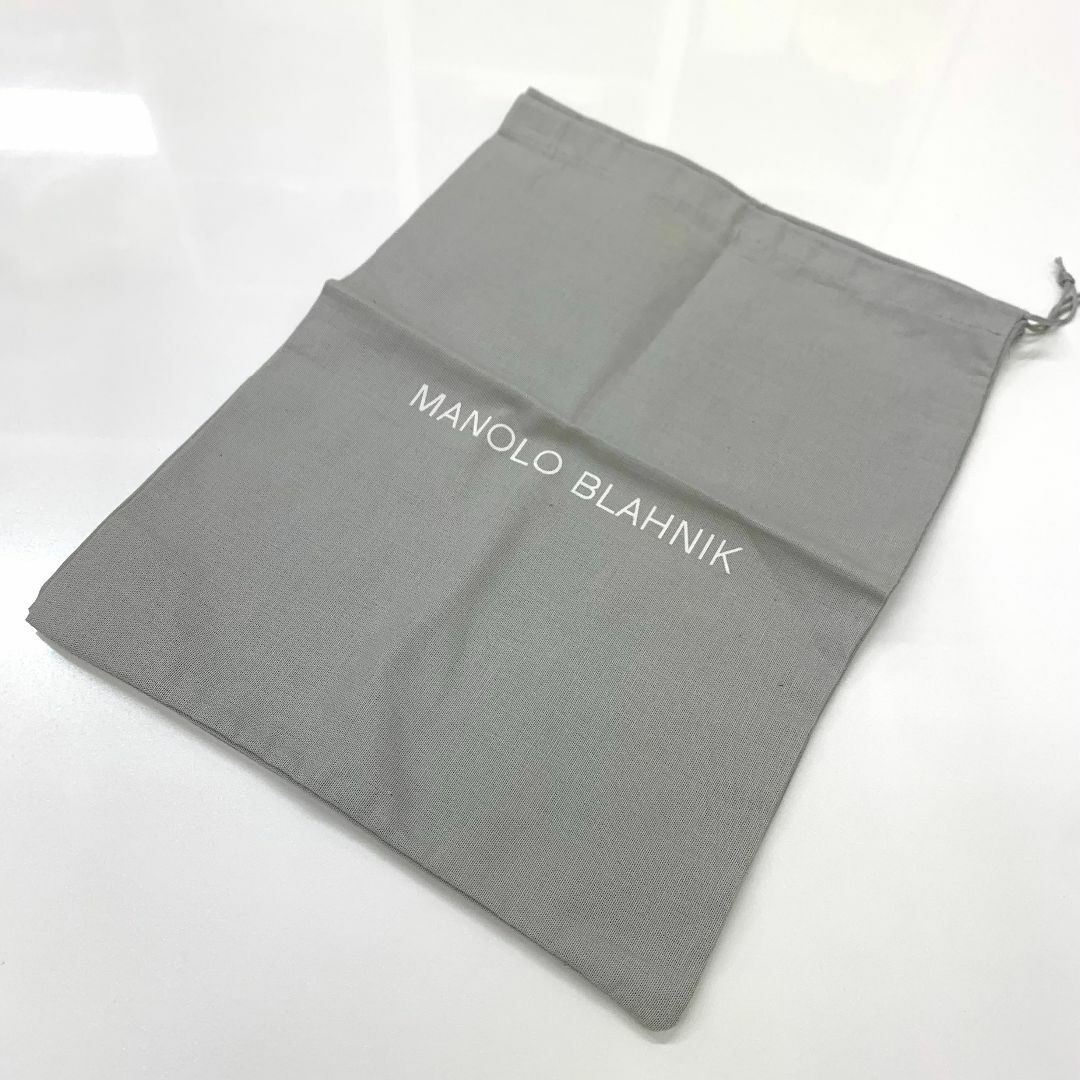 MANOLO BLAHNIK(マノロブラニク)の6410 マノロブラニク サテン ビジュー パンプス ブラック レディースの靴/シューズ(ハイヒール/パンプス)の商品写真