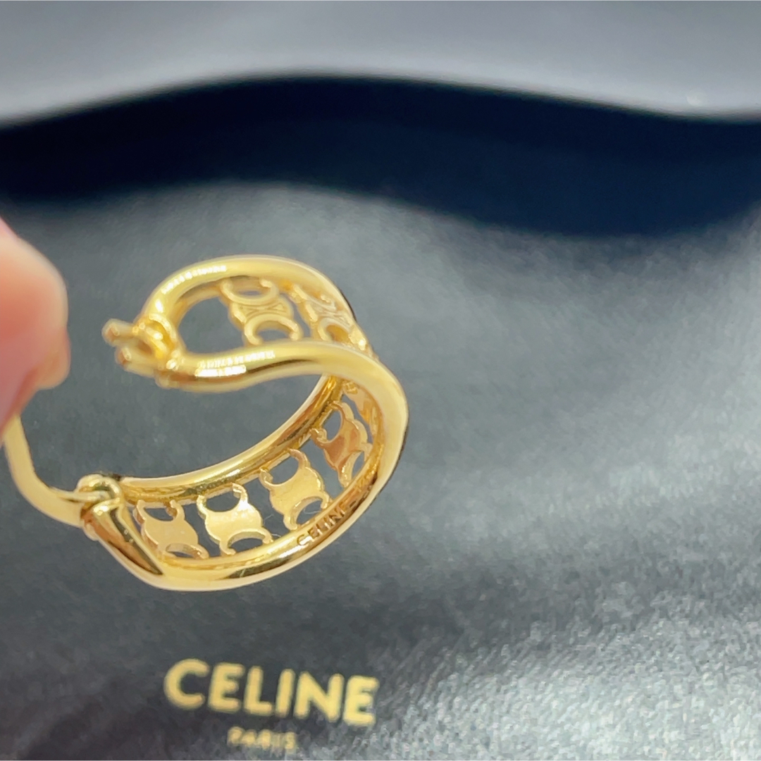 celine(セリーヌ)のCELINE セリーヌトリオンフ マルチフープピアス レディースのアクセサリー(ピアス)の商品写真