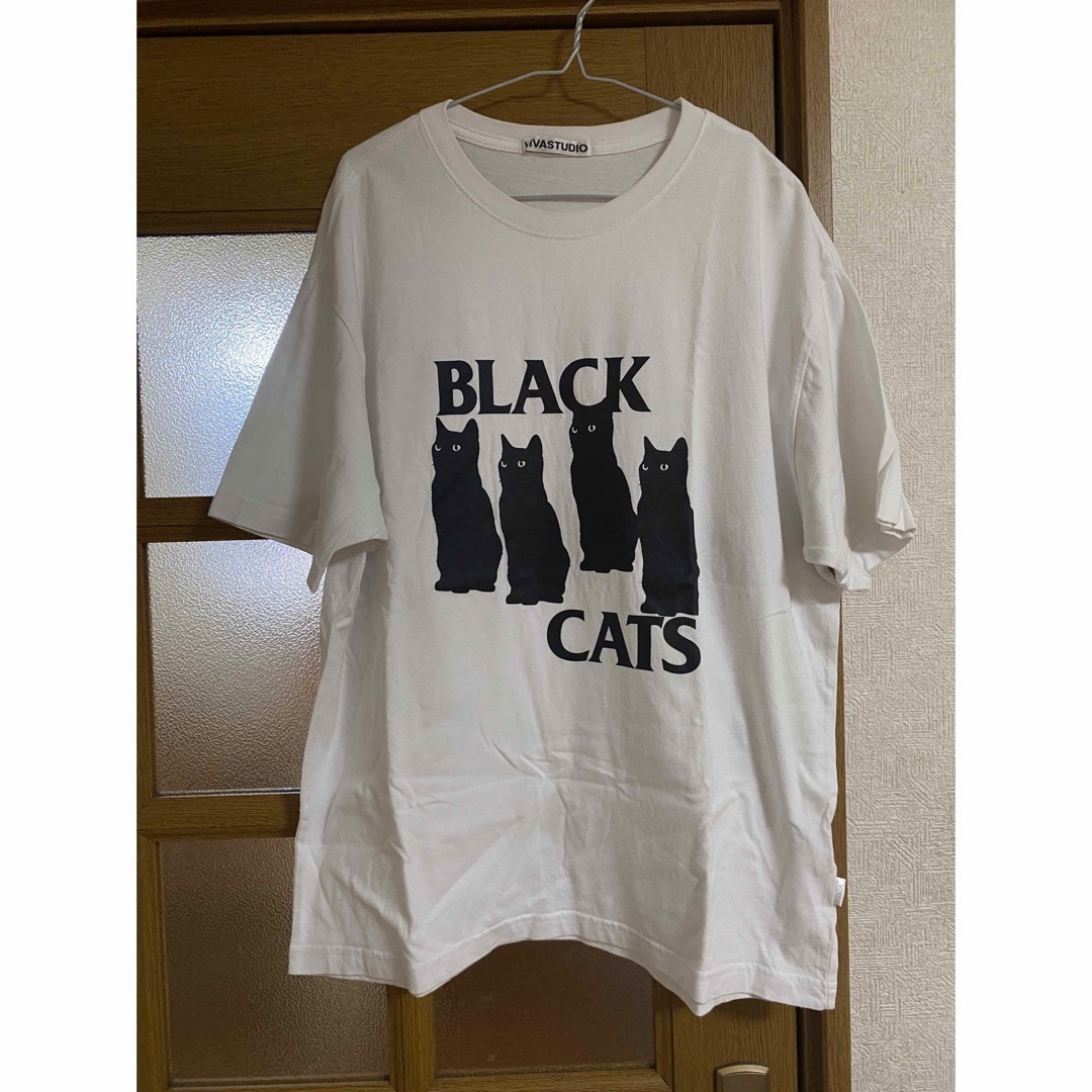 vivastudio(ビバスタジオ)のvivastudio ビバスタジオ　BLACK CAT tシャツ　白 メンズのトップス(Tシャツ/カットソー(半袖/袖なし))の商品写真