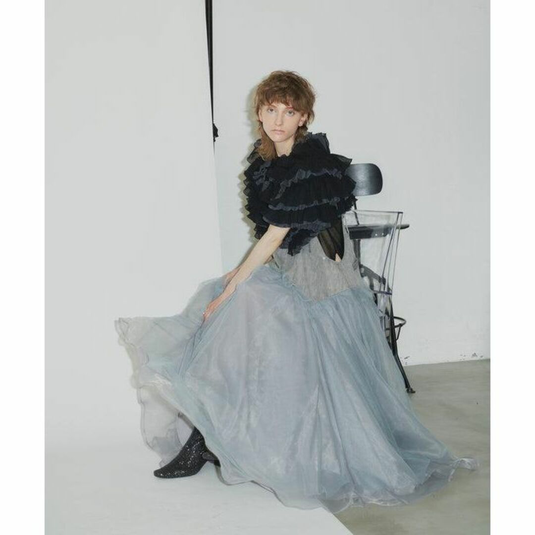 la belle Etude(ラベルエチュード)の2023AW 新品 ラベルエチュード ボリュームデニムチュールサロペⅡ グレー レディースのスカート(ロングスカート)の商品写真