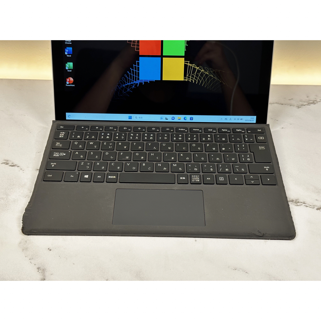 Microsoft(マイクロソフト)の美品　Surface Pro5 LTE i5 8 SSD 256GB simフリ スマホ/家電/カメラのPC/タブレット(ノートPC)の商品写真