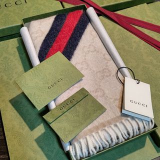 Gucci - ❤新品箱袋付き❤ GUCCI マフラー ストール ショール スカーフ