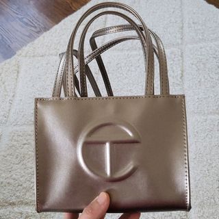 入手困難品 新品 Telfar テルファー スモール ショッピングバッグの 入手困難品 新品 Telfar テルファー スモール ショッピングバッグの