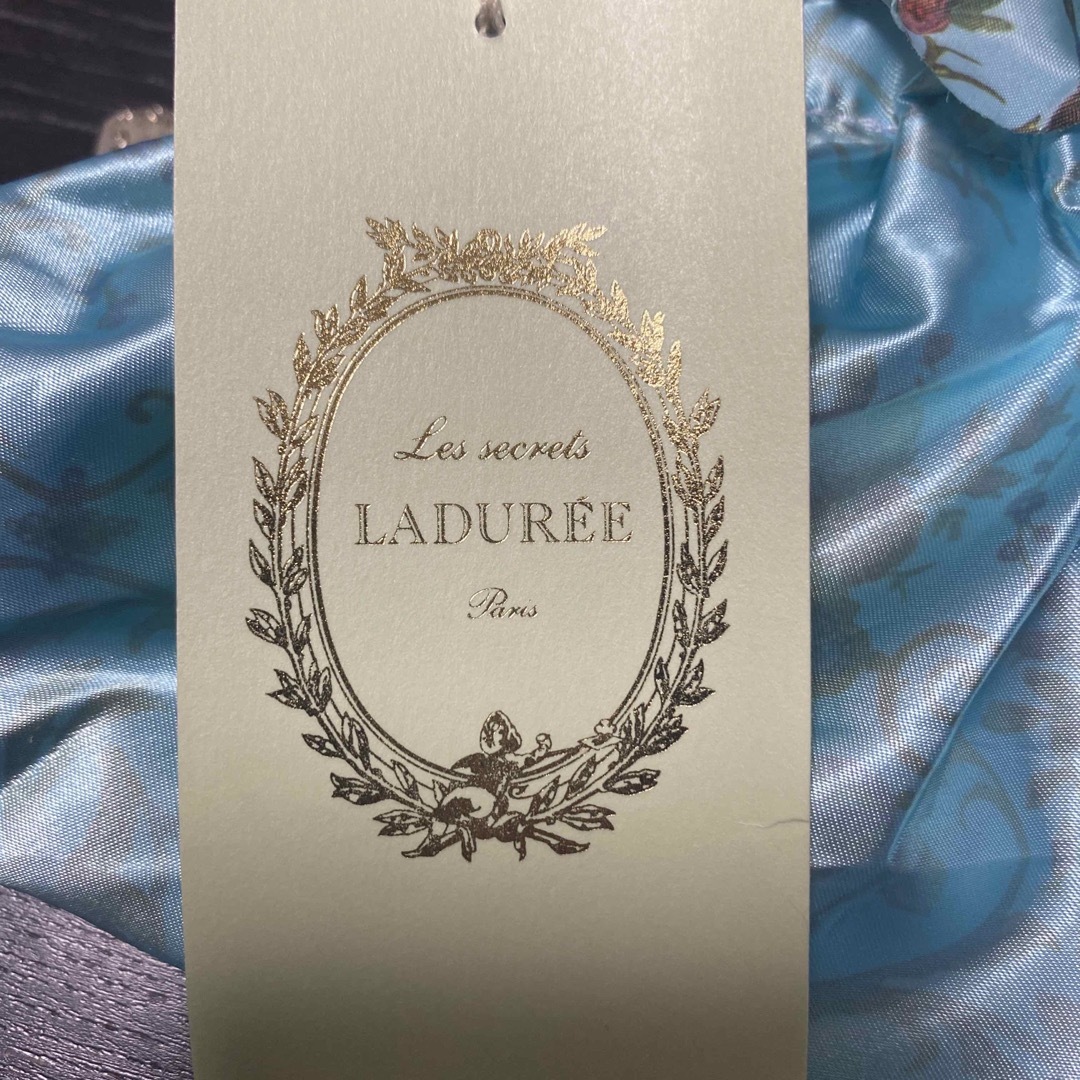 LADUREE(ラデュレ)の送料込み　LADUREE 折り畳み傘 レディースのファッション小物(傘)の商品写真