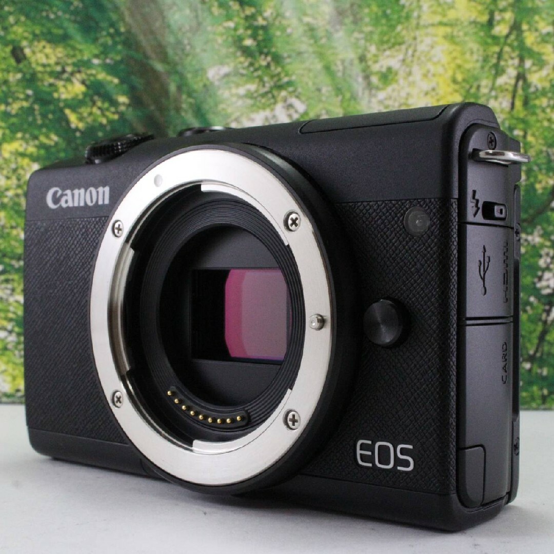 Canon ミラーレス一眼カメラ EOS M200 ボディー ブラック スマホ/家電/カメラのカメラ(ミラーレス一眼)の商品写真