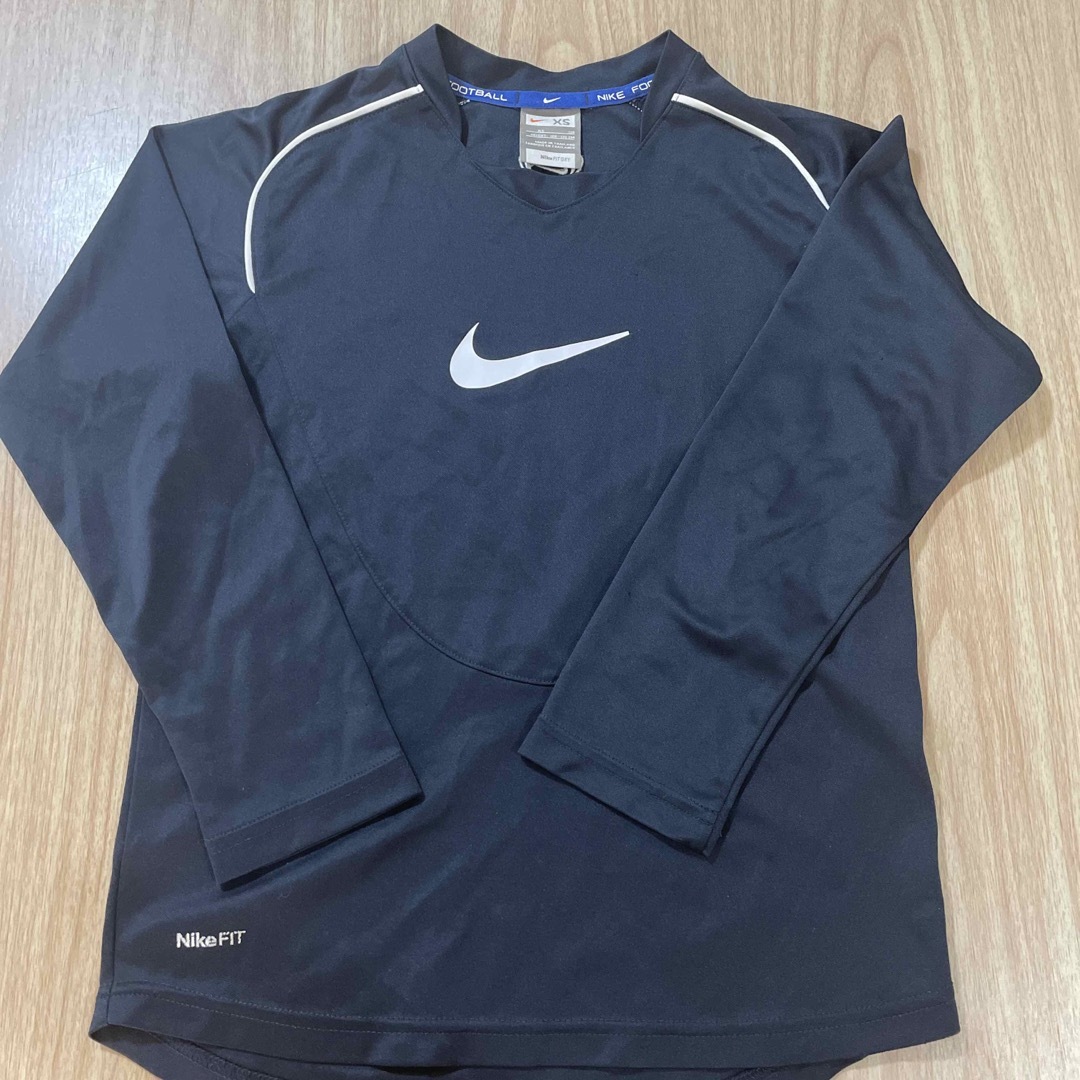 NIKE(ナイキ)の〇NIKE〇サッカーフットサルキッズ130cm スポーツ/アウトドアのサッカー/フットサル(ウェア)の商品写真