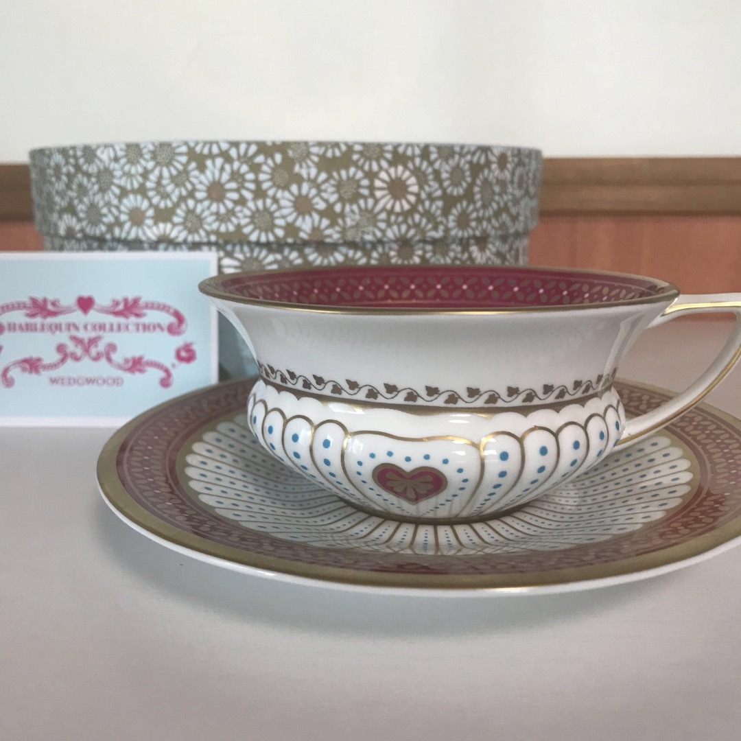 新品WEDGWOOD 　クイーンオブハート　カップ&ソーサー