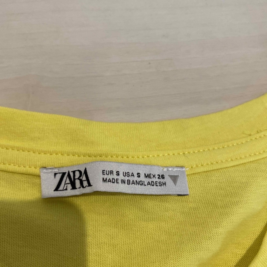 ZARA(ザラ)のzara フリル付きTシャツ レディースのトップス(Tシャツ(半袖/袖なし))の商品写真