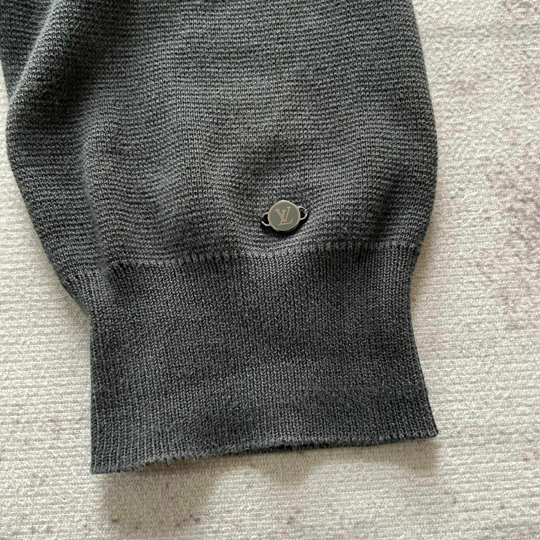 美品 LOUIS VUITTON ロゴ M ワンポイント コットンニット 美品 LOUIS VUITTON ロゴ M ワンポイント コットンニット