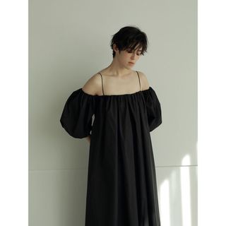 エトレトウキョウ(ETRE TOKYO)の【秋服入荷】ETRETOKYO デタッチスリーブボリュームワンピース(ロングワンピース/マキシワンピース)