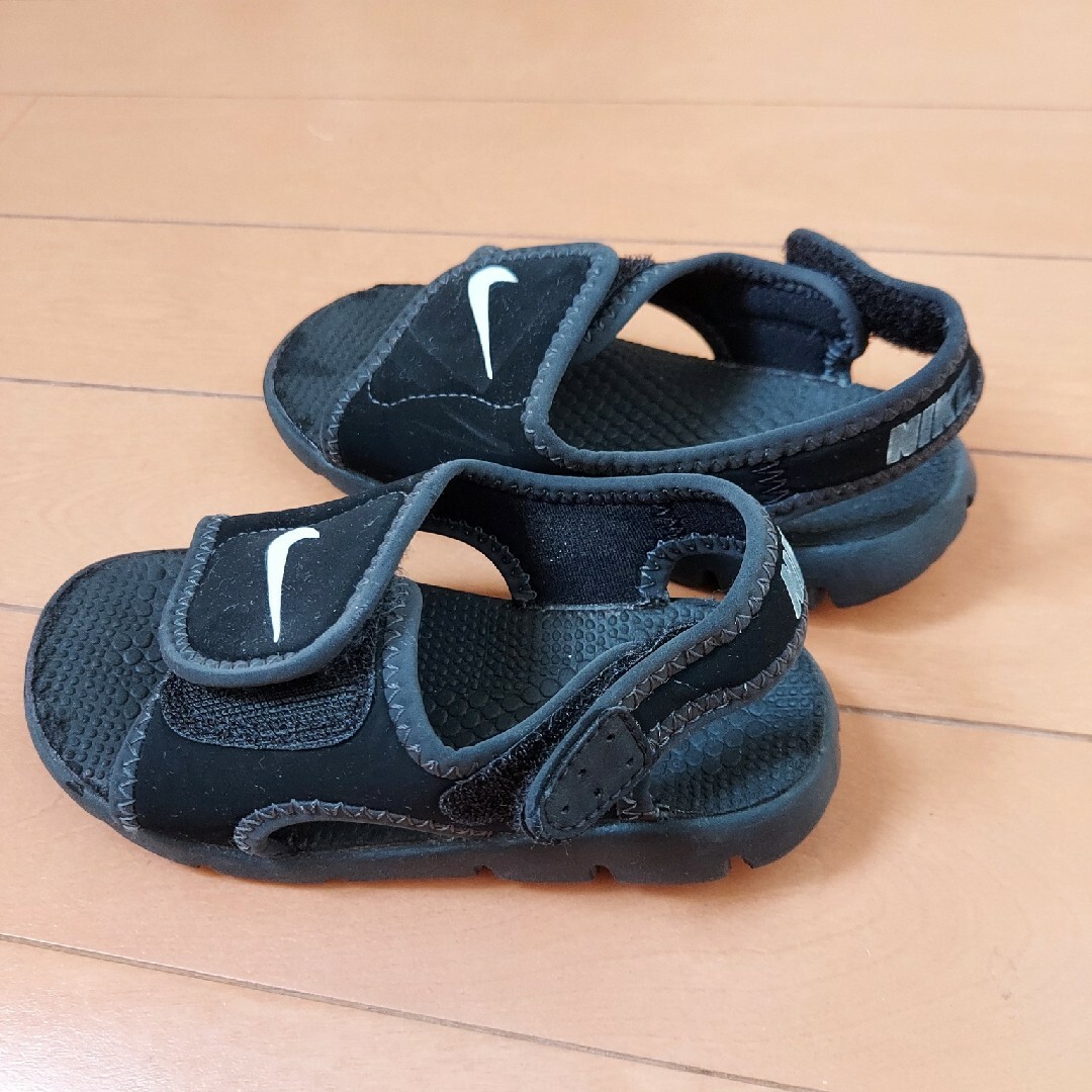 NIKE(ナイキ)の子ども用サンダル キッズ/ベビー/マタニティのキッズ靴/シューズ(15cm~)(サンダル)の商品写真