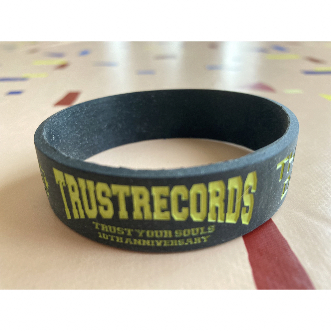 TRUSTRECORDSラバーバンド/フォーリミ・BACKLIFT・3L エンタメ/ホビーのタレントグッズ(ミュージシャン)の商品写真