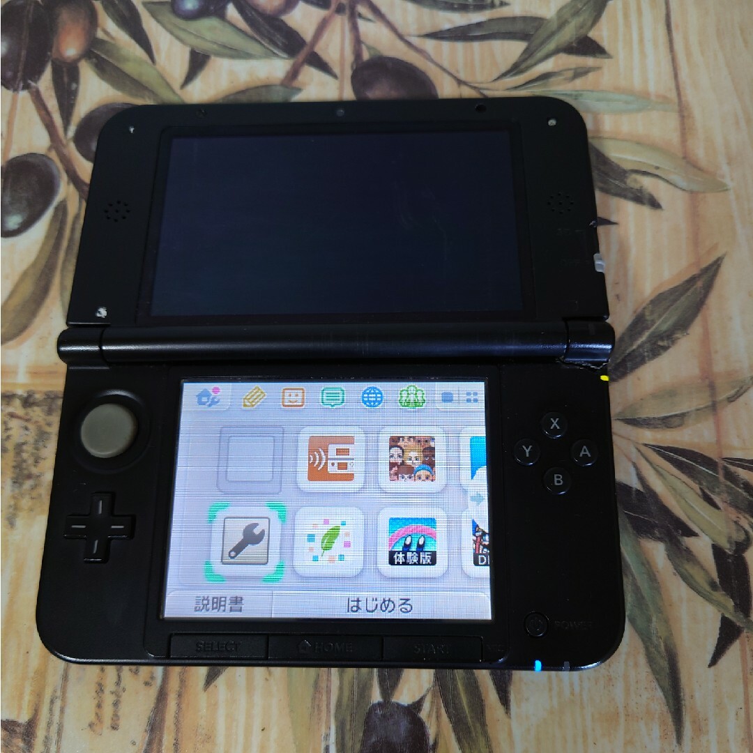 ニンテンドー3DS(ニンテンドー3DS)のニンテンドー3DS LL ブルー×ブラック エンタメ/ホビーのゲームソフト/ゲーム機本体(携帯用ゲーム機本体)の商品写真