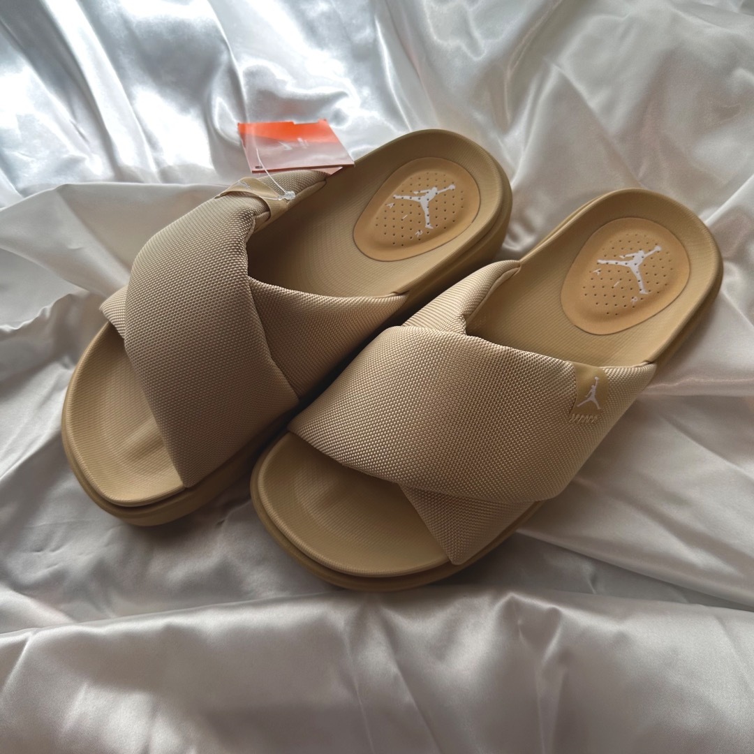 NIKE(ナイキ)のNIKE ジョーダン sophia ソフィア レディースの靴/シューズ(サンダル)の商品写真