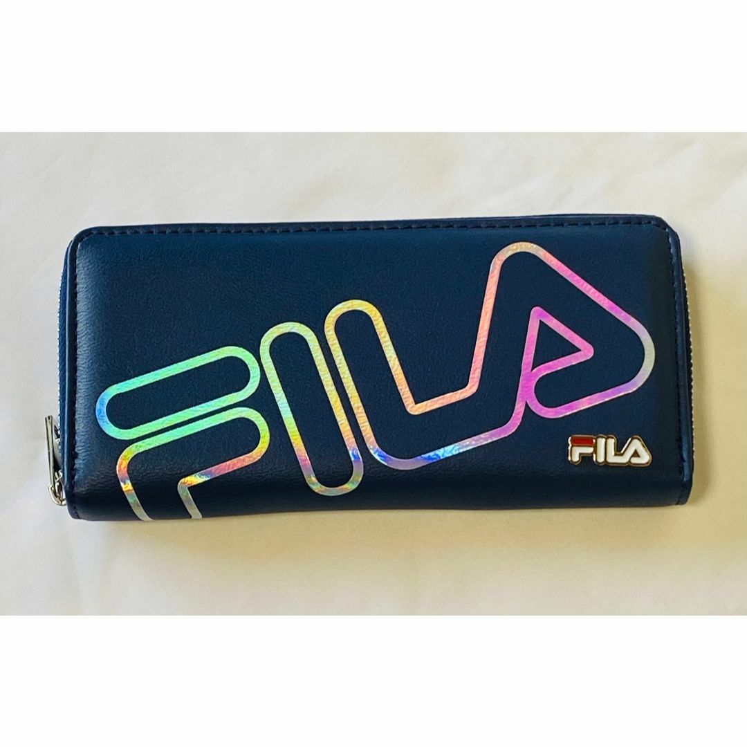 FILA(フィラ)の【新品】FILA　ラウンドファスナー長財布　ビッグロゴ オーロラ　ネイビー レディースのファッション小物(財布)の商品写真