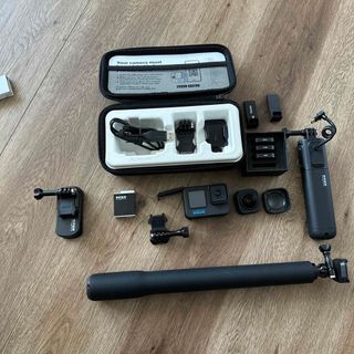 ゴープロ(GoPro)のGoPro 11 HERO BLACK volta他豪華オプション付き(ビデオカメラ)